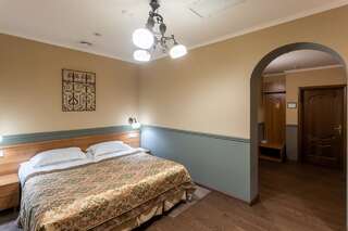 Отель Отель Фраполли Одесса Двухместный номер эконом-класса с 1 кроватью или 2 отдельными кроватями без окна-4