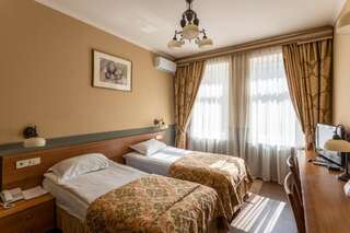 Отель Отель Фраполли Одесса Стандартный двухместный номер с 1 кроватью или 2 отдельными кроватями-6